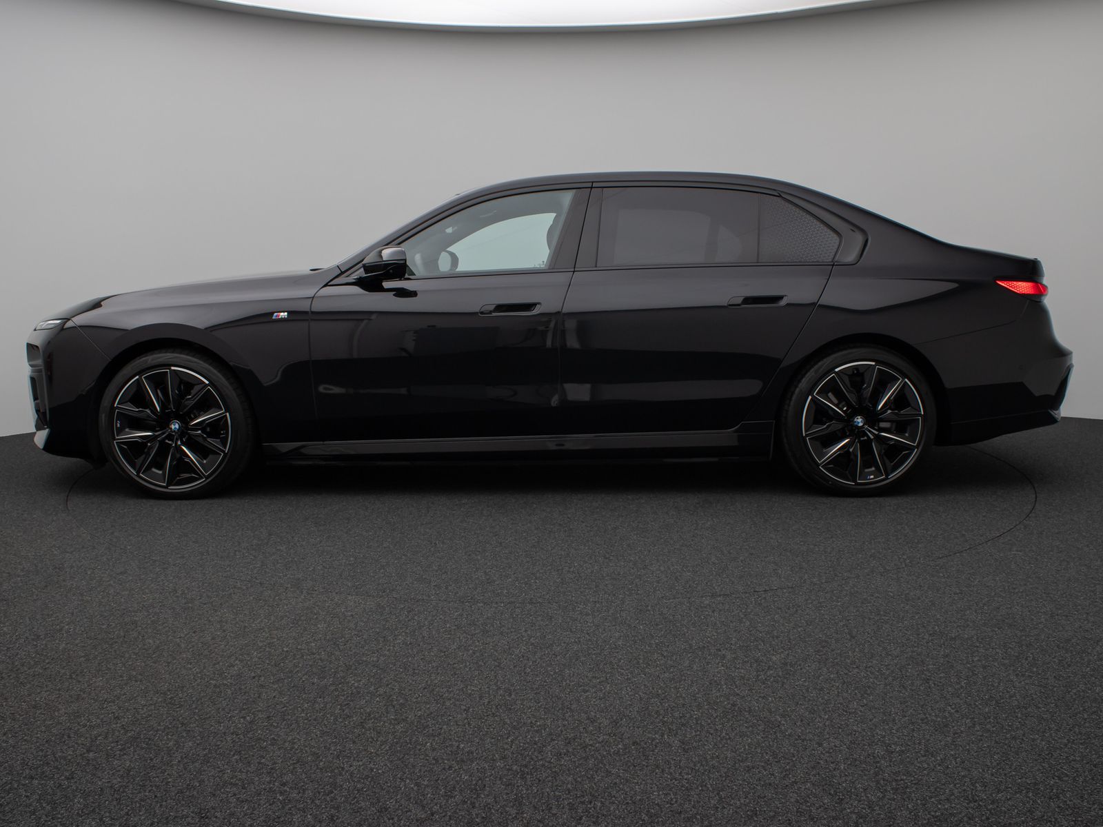 Fahrzeugabbildung BMW i7 xD60 M-Sport HUD Pano 360°Massage ACC Soft 21
