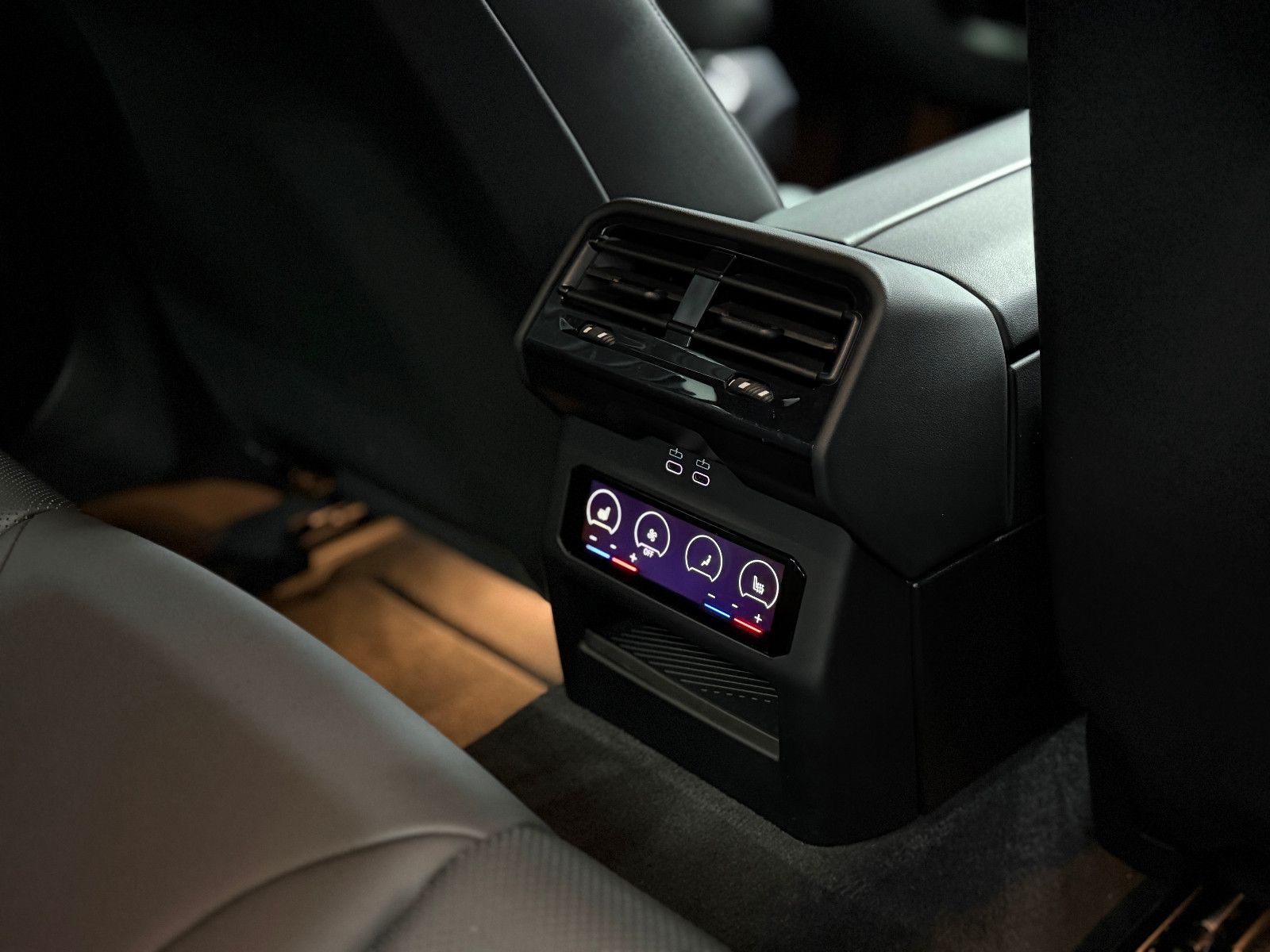 Fahrzeugabbildung BMW 520i M SPORT|H&K|360°|INDIVIDUAL|GESTIK|SHADOW
