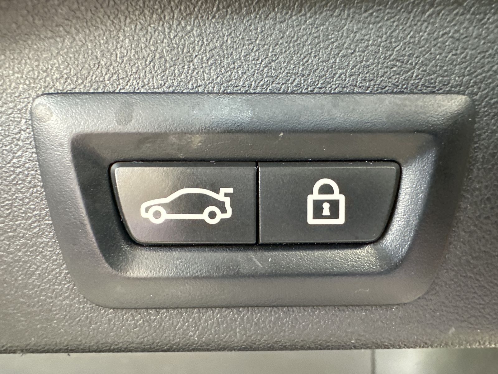 Fahrzeugabbildung BMW X5 xDrive40d M-Sport NAV+LED+PANO+BOWERS&WILKINS