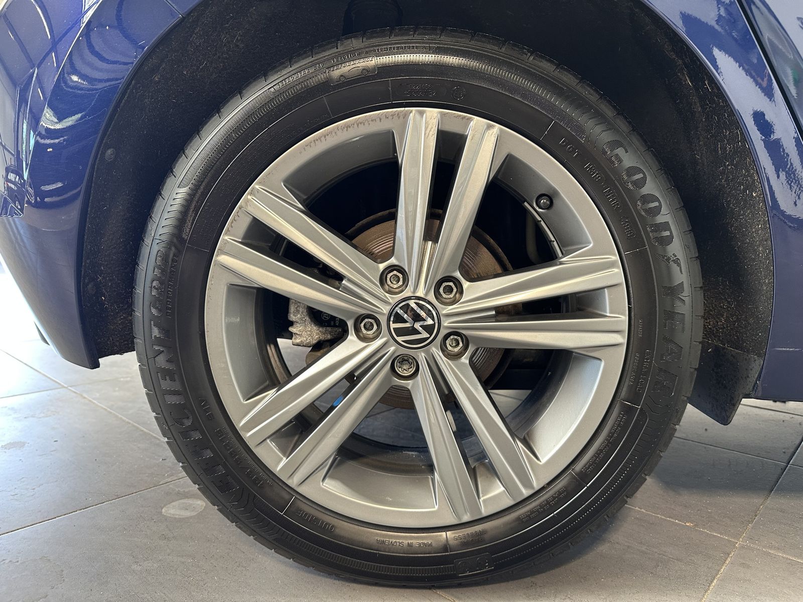 Fahrzeugabbildung Volkswagen Polo 1.0 TSI United NAV+KAMERA+SHZ+KEYLESS