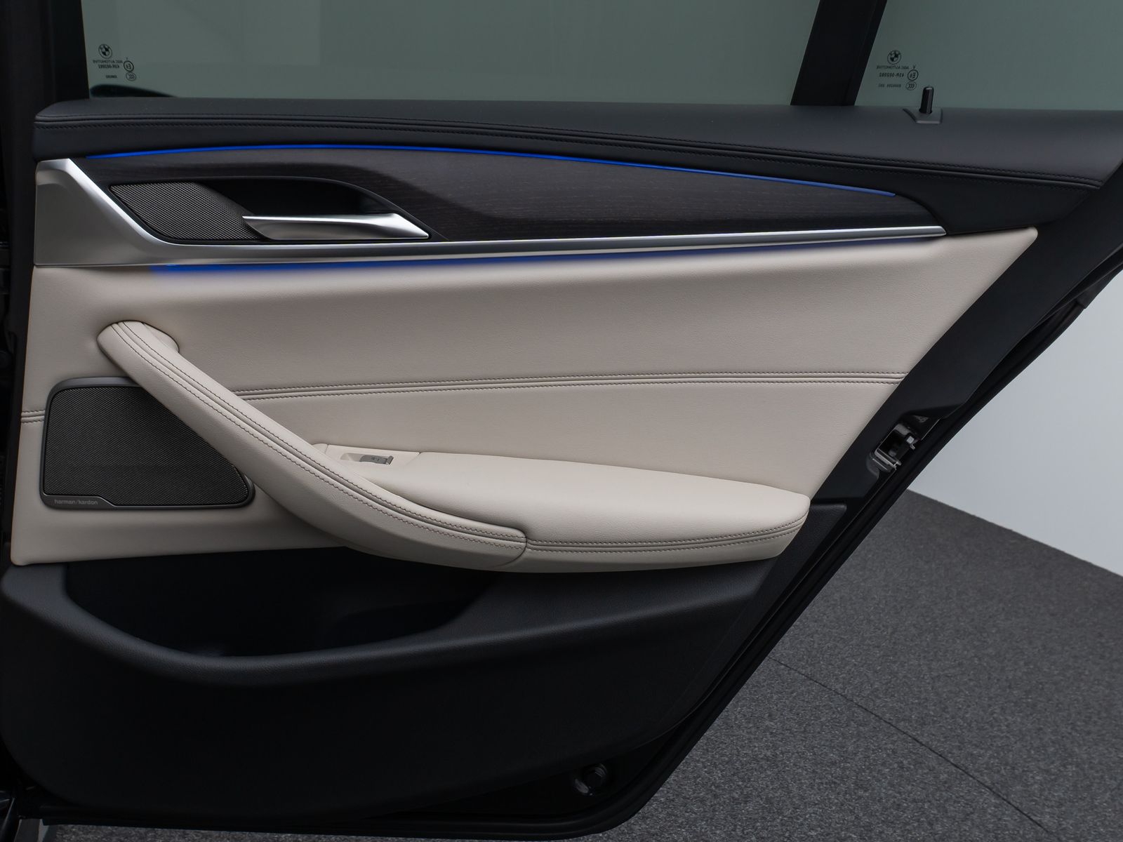 Fahrzeugabbildung BMW 540d xD M Sport Panorama Kamera Laser TV HUD H/K