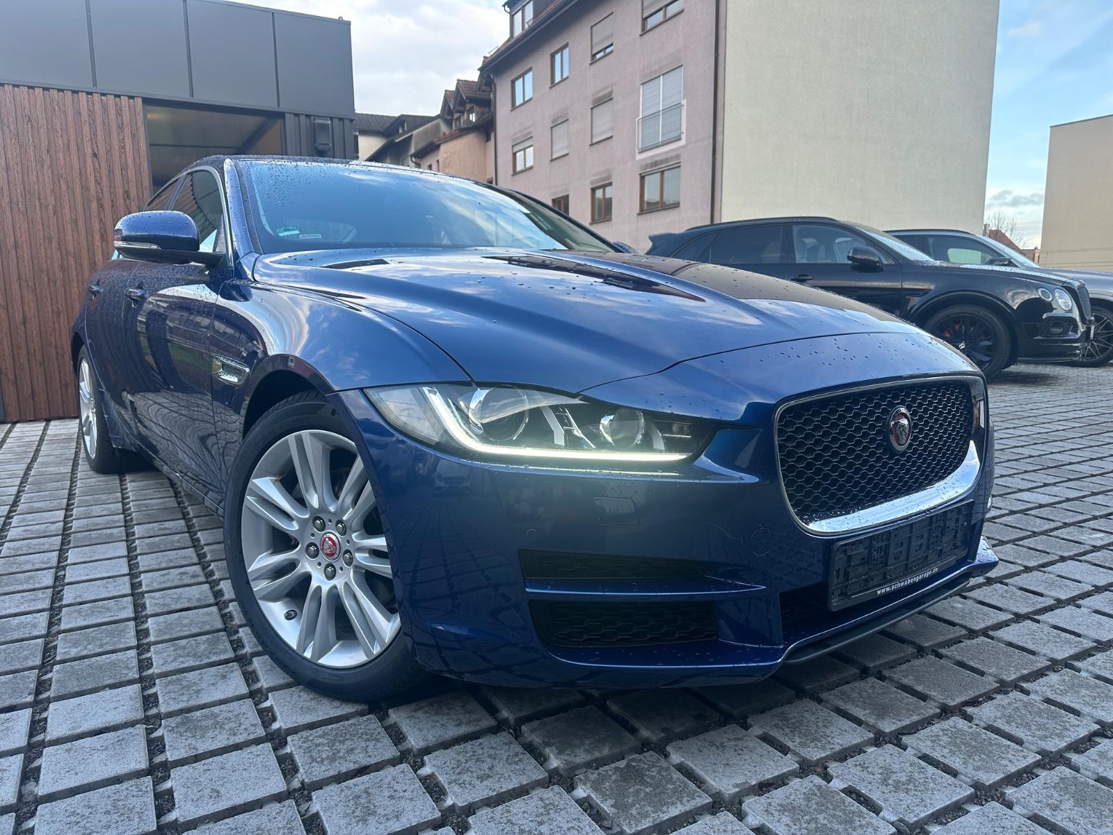 Jaguar XE Prestige*NAVI*CAM*LEDER*BI-XENON