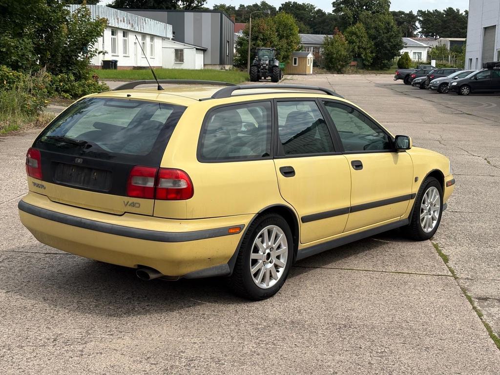 Volvo V40