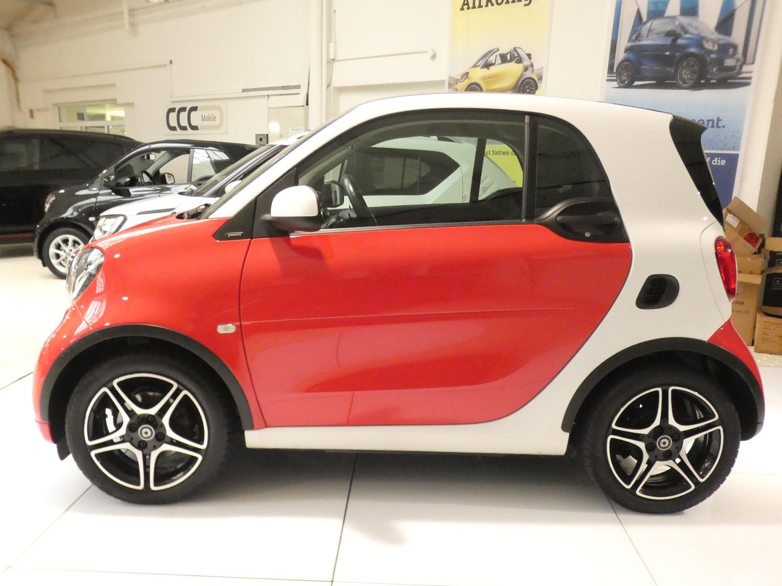 Smart fortwo 71PS Servo SHZ Klima Panorama elek. Fenst