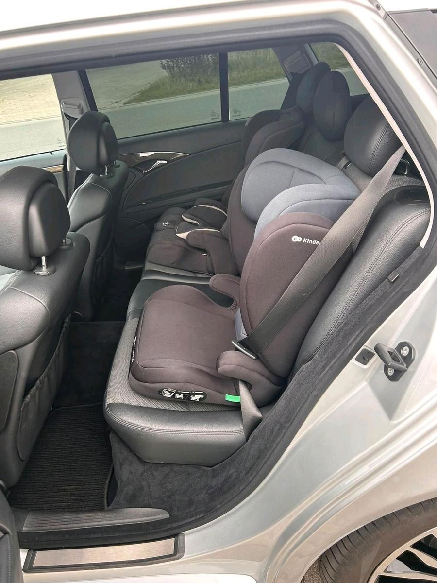 Mercedes-Benz E220 2007 — photo 12