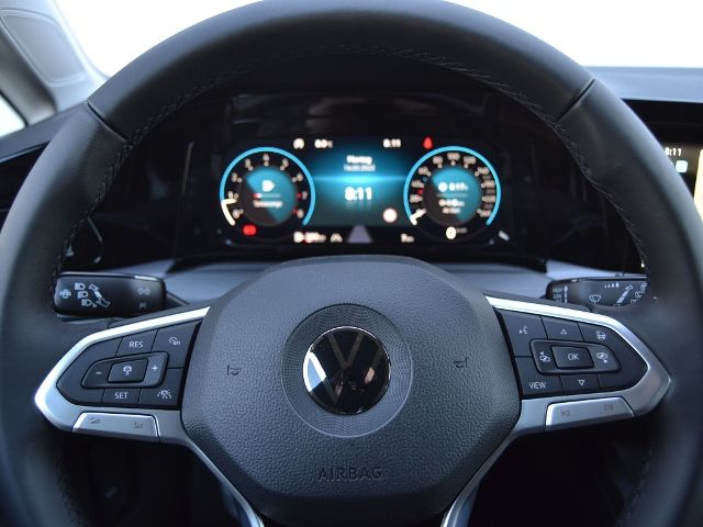 Golf VIII 1.5 Style AHK/LED/NAVI+RFK/17-ZOLL/BUS