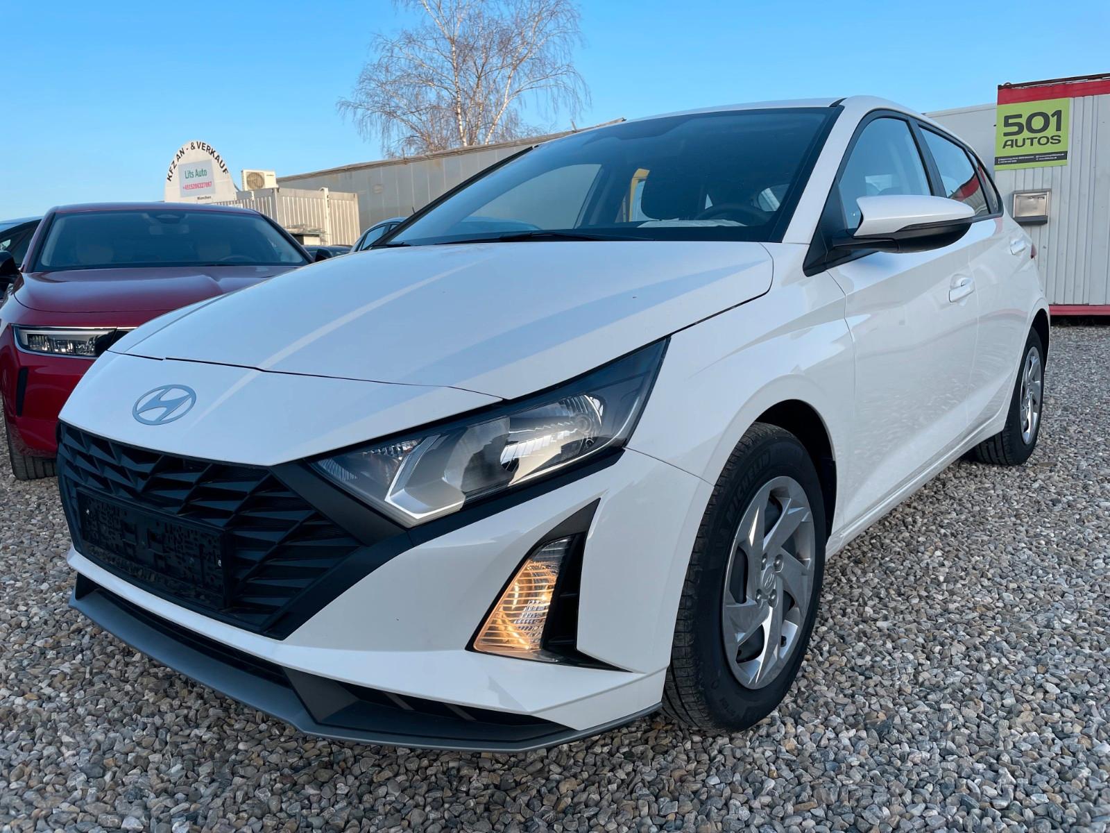 Hyundai i20 1.2 PDC NAVI Kamera