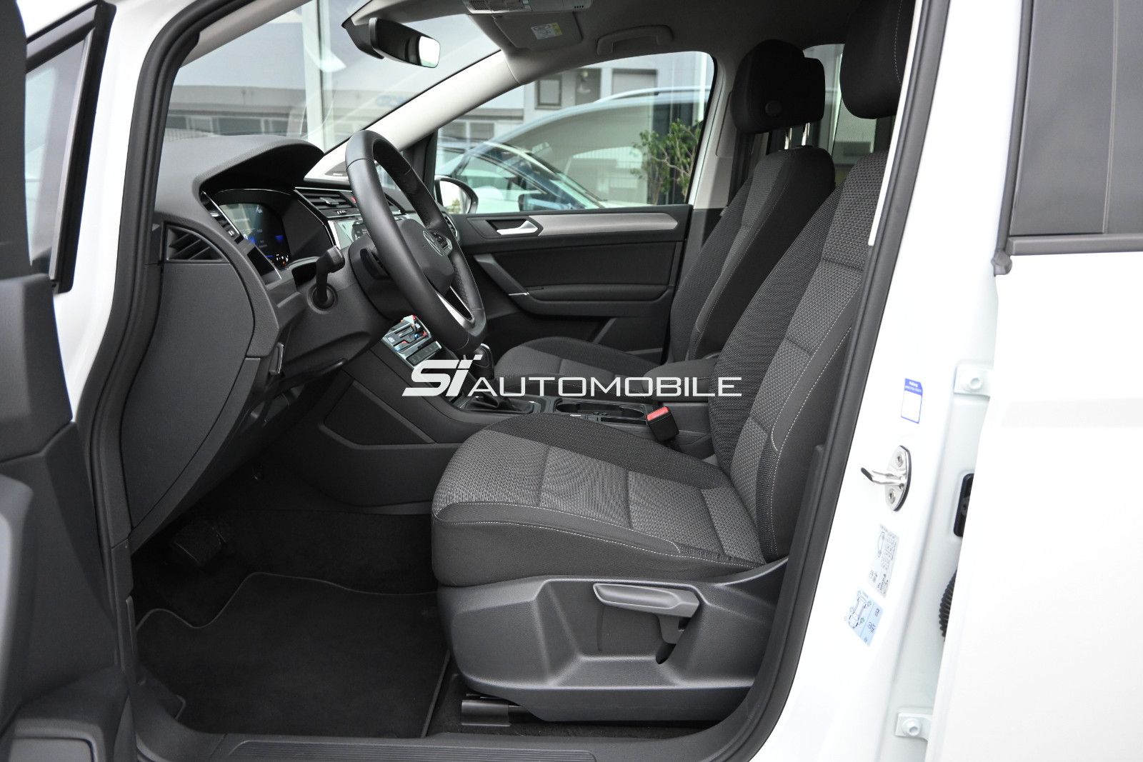Fahrzeugabbildung Volkswagen Touran 2.0 TDI °UVP 62.225€°ACC°AHK°STHZ°8FACH°