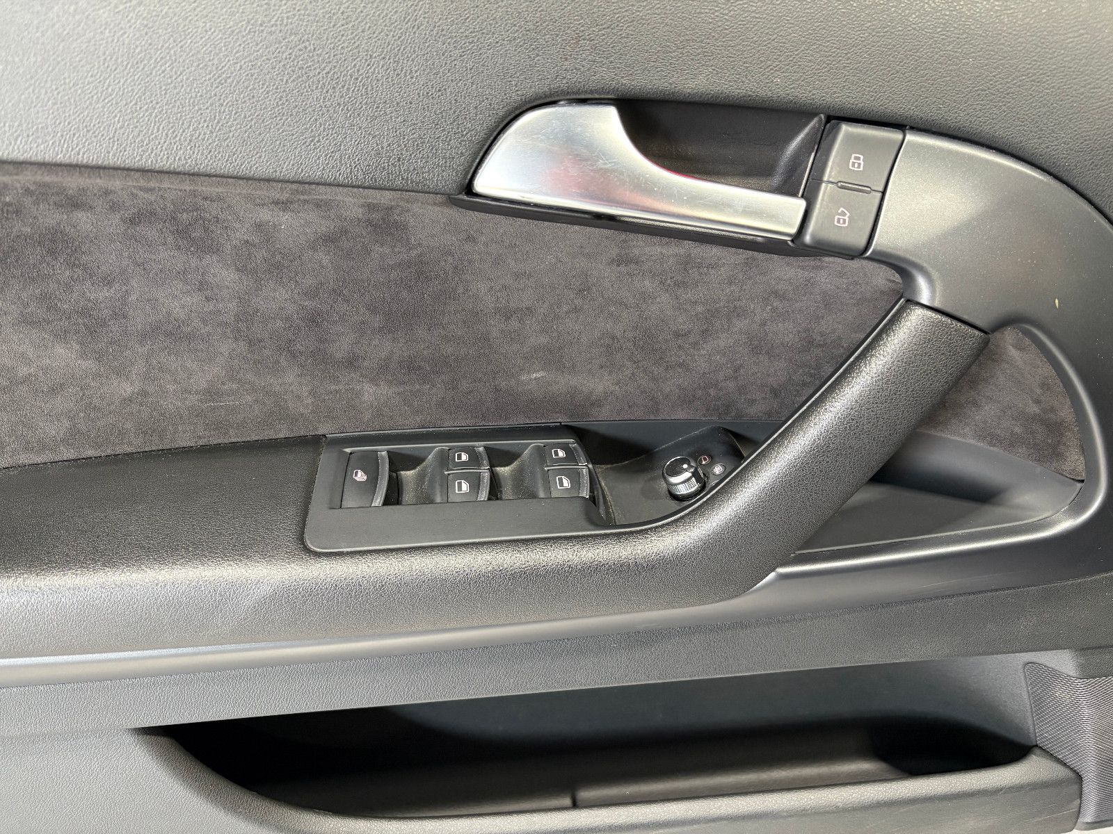 Fahrzeugabbildung Audi A3 Cabriolet Attraction/PDC/SHZ/KLIMA/ALCANTARA
