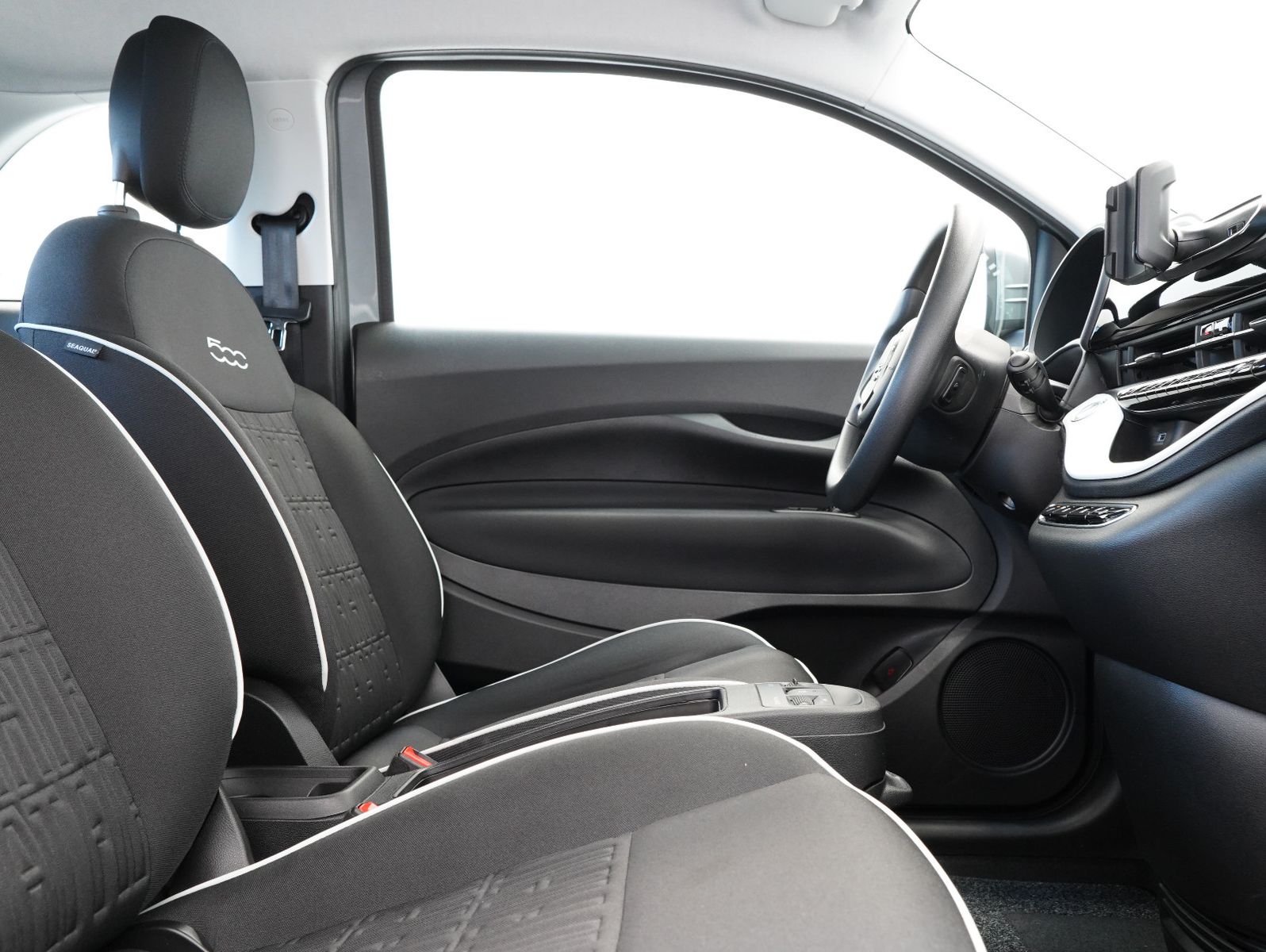 Fahrzeugabbildung Fiat 500e Action TEMPOMAT/DC-LADEN/SOH
