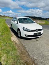 Volkswagen Golf 1.4 TSI Variant Highline - Volkswagen Golf aus 2011 mit Benzin-Antrieb: Kombi, 1.4