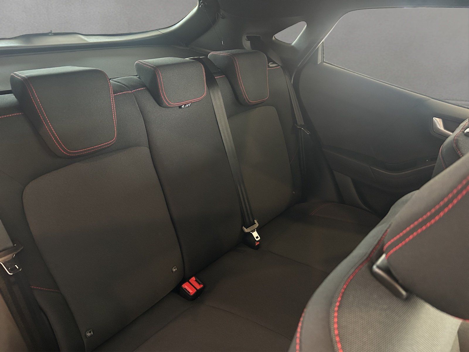 Fahrzeugabbildung Ford Puma 1,0 ST Line Automatik,FGS 3/5 Jahr