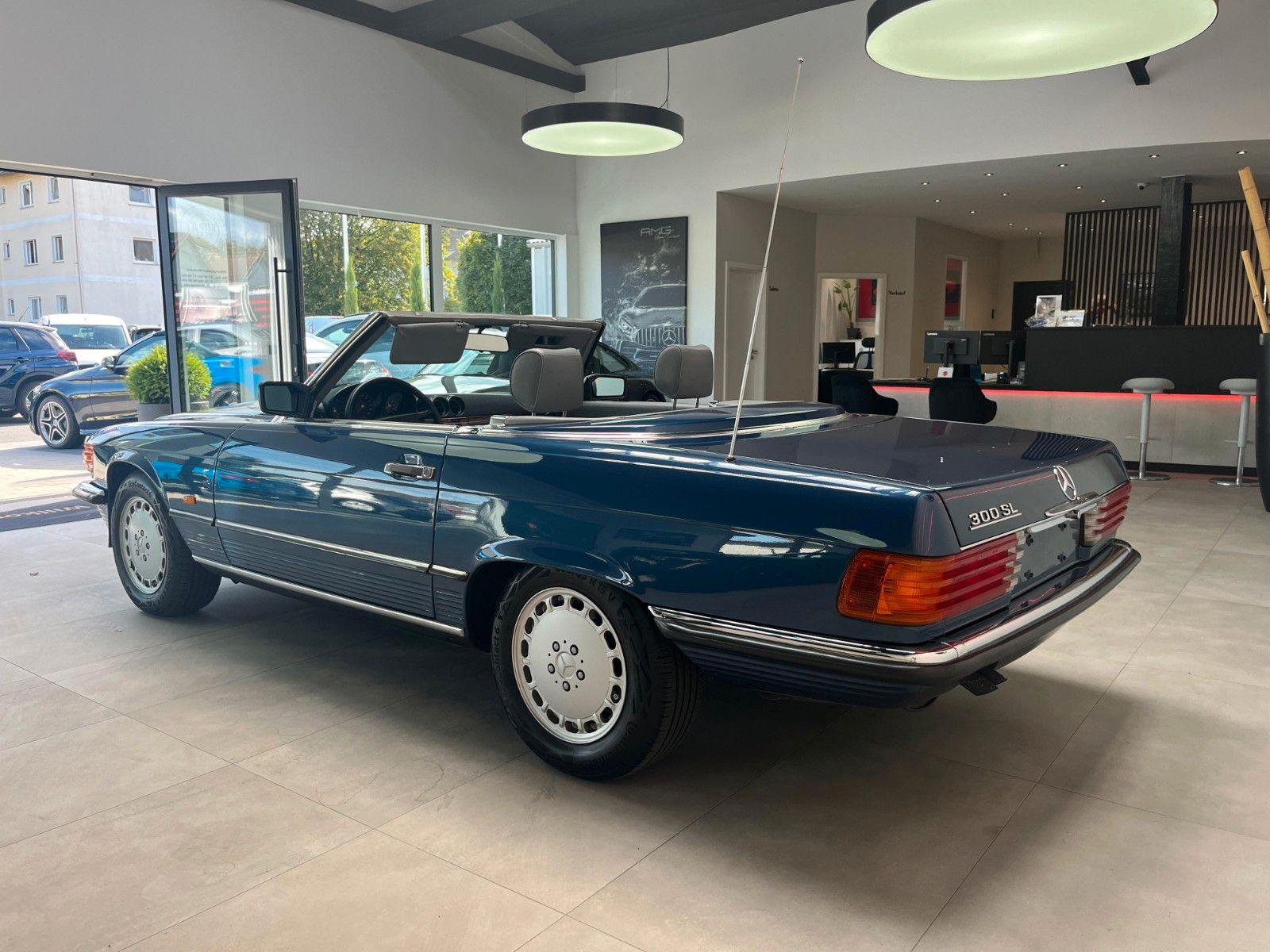 Fahrzeugabbildung Mercedes-Benz SL 300 R107 Cabriolet*H-Kennzeichen*Hardtop*