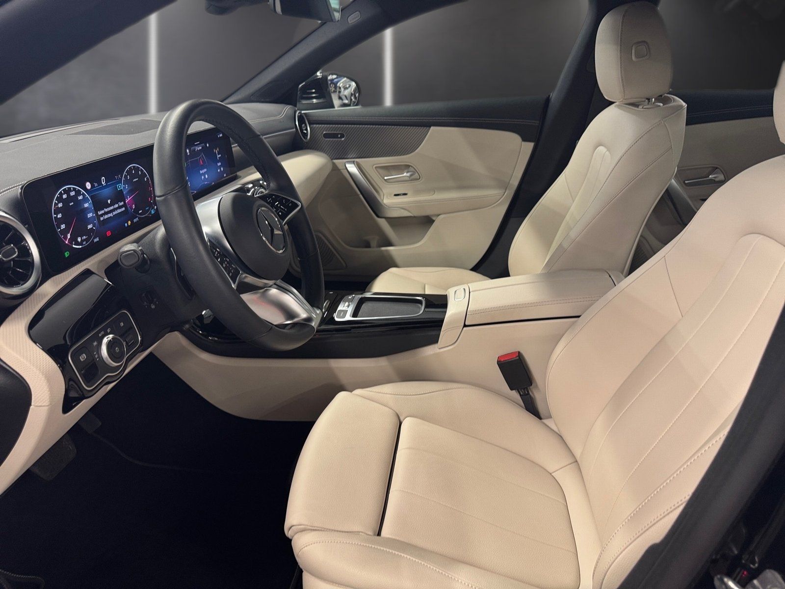 Fahrzeugabbildung Mercedes-Benz CLA 180 SB Progressive *LED*Kamera*CarPlay*SHZ*