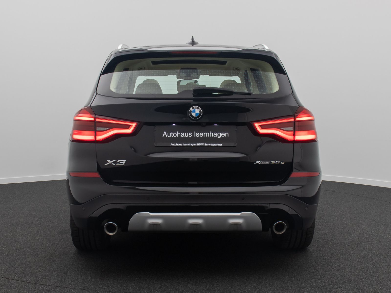 Fahrzeugabbildung BMW X3 xD30e xLine 360°HUD DAB HIFi Panorama Komfort