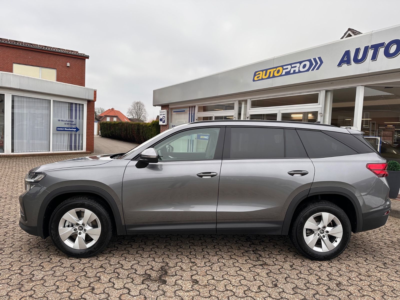 Fahrzeugabbildung SKODA Kodiaq 1.5 eTSI Selection DSG ACC/LED/PDC/SHZ
