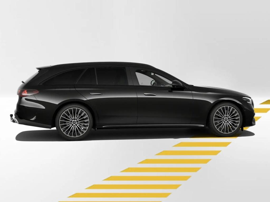 Mercedes-Benz E 220 d T AMG EDITION NIGHT DISTR AHK PANO 360°
