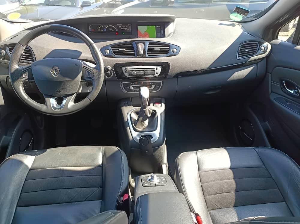 Renault Scénic III - 2.0 liters