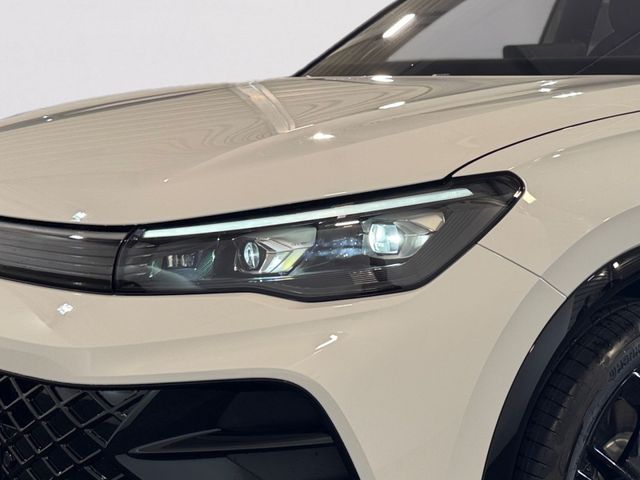 Tiguan R-Line 2,0 TDI 4M DSG LEDER+PANO+AHK+STAN