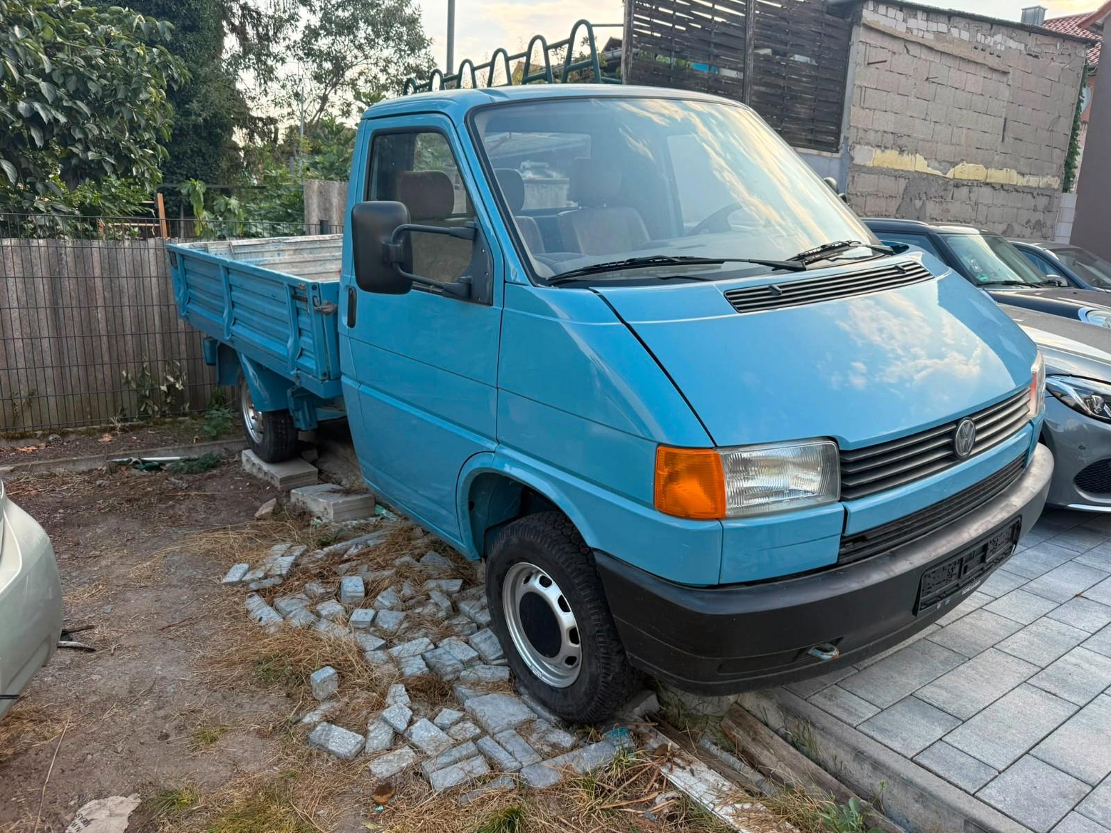 Volkswagen T4 Pritsch Oldtimer.