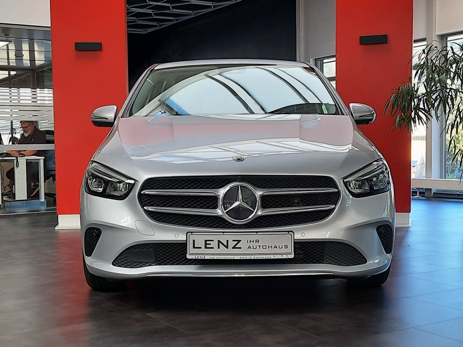 Fahrzeugabbildung Mercedes-Benz B 220 4Matic DSG *Navi*Assist*Cam*Tempomat*LED*