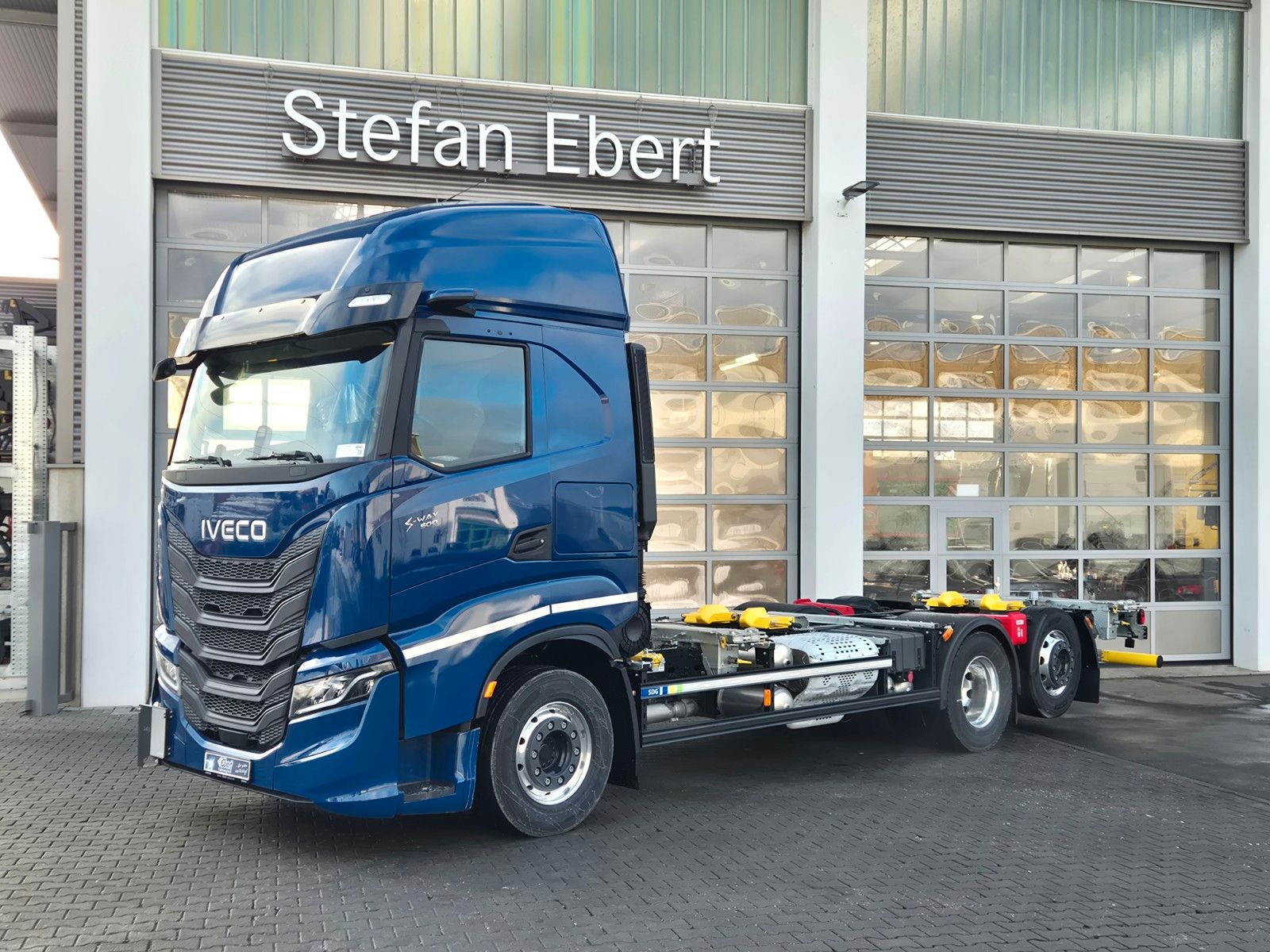 Fahrzeugabbildung Iveco S-Way AS260S50Y/FS CM 6x2 BDF Standklima 2xAHK