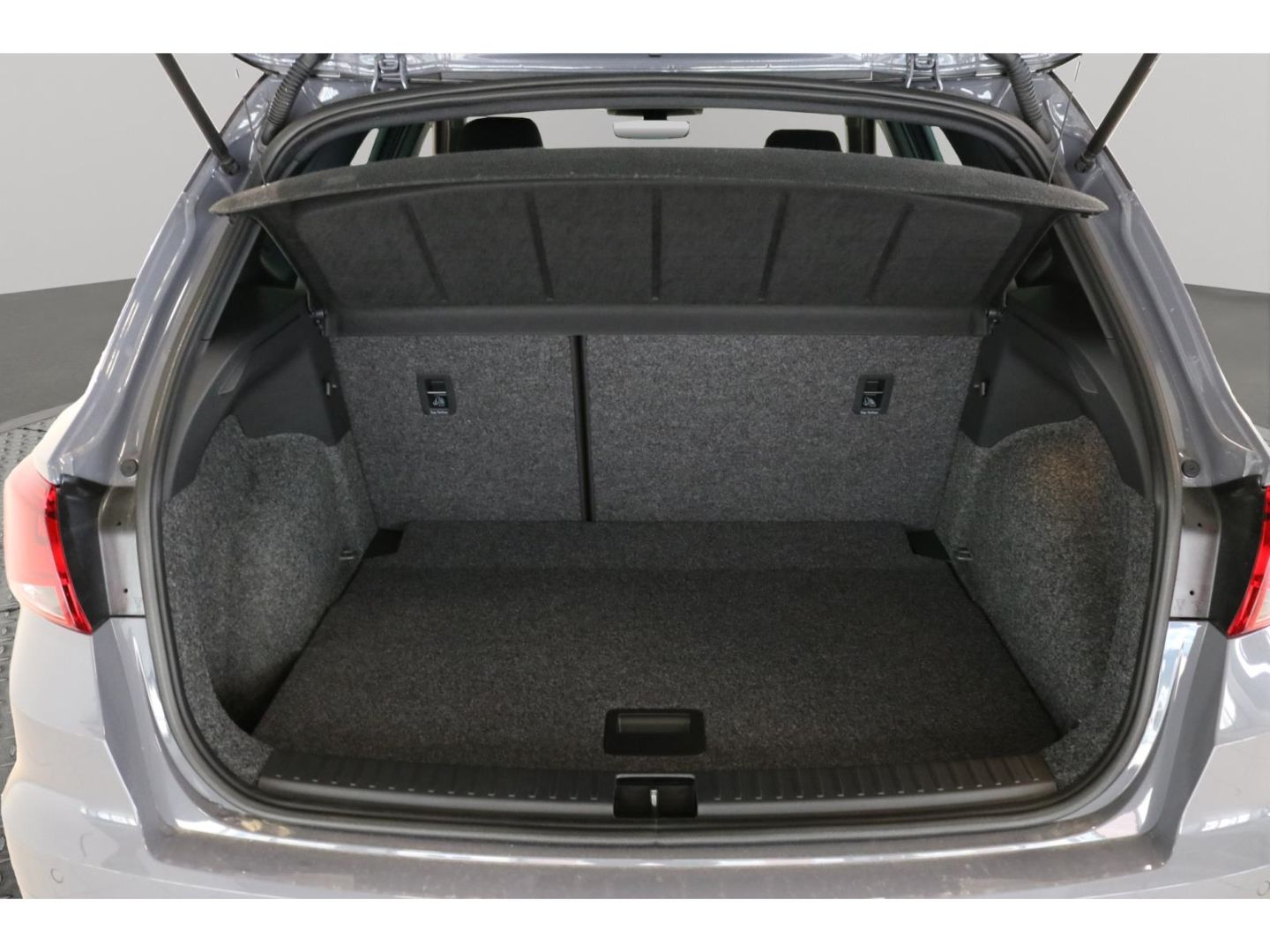 Fahrzeugabbildung SEAT Arona 1.0 TSI 70 kW Style LED ACC Mehrzonenklima