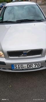 Volvo v40. - Volvo aus 2000