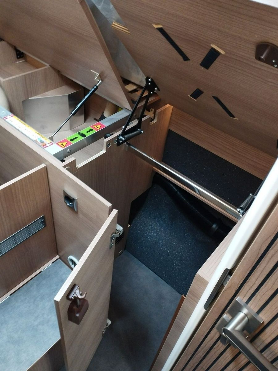 Fahrzeugabbildung Malibu Genius 641 LE Klimaautomatik, Radio DAB