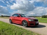 BMW 135i Sedonarot Schalter - BMW 135 aus 2008: Coupe