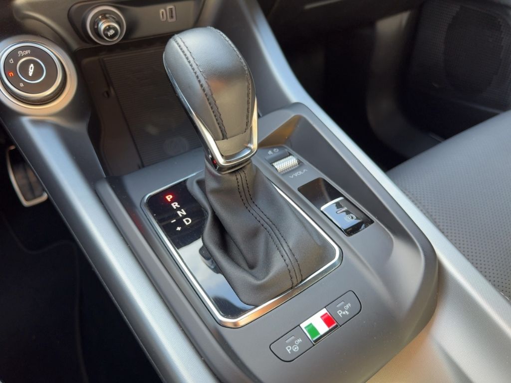 Fahrzeugabbildung Alfa Romeo Tonale Veloce, NAVI,  Leder,  Rückfahrkamera