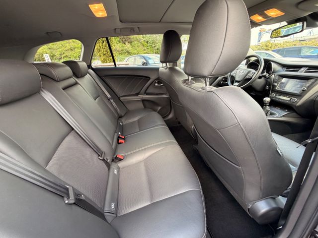 Toyota Avensis Touring Sports Executive