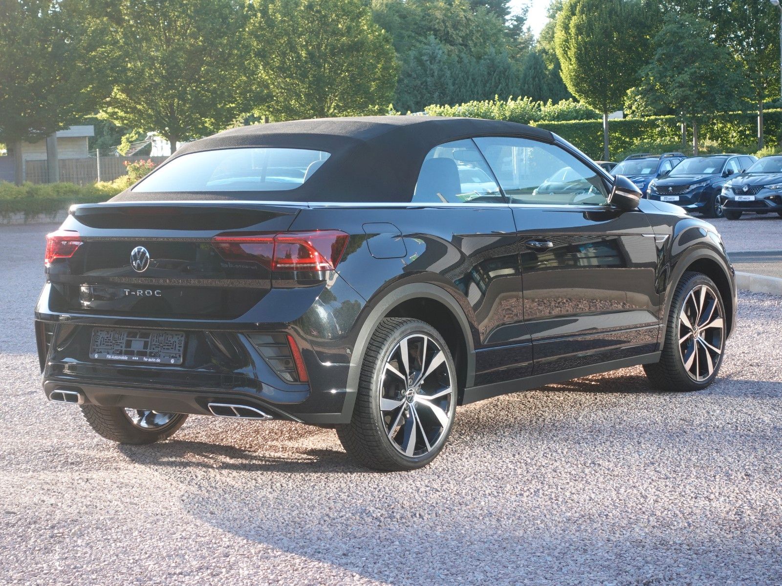 Fahrzeugabbildung Volkswagen T-Roc Cabriolet 1.5 TSI DSG R-Line AHK/Matrix/