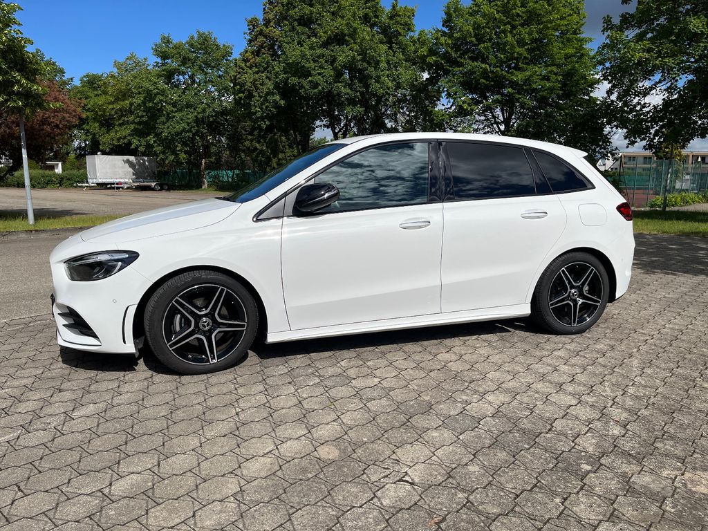Image of Mercedes-Benz B 200