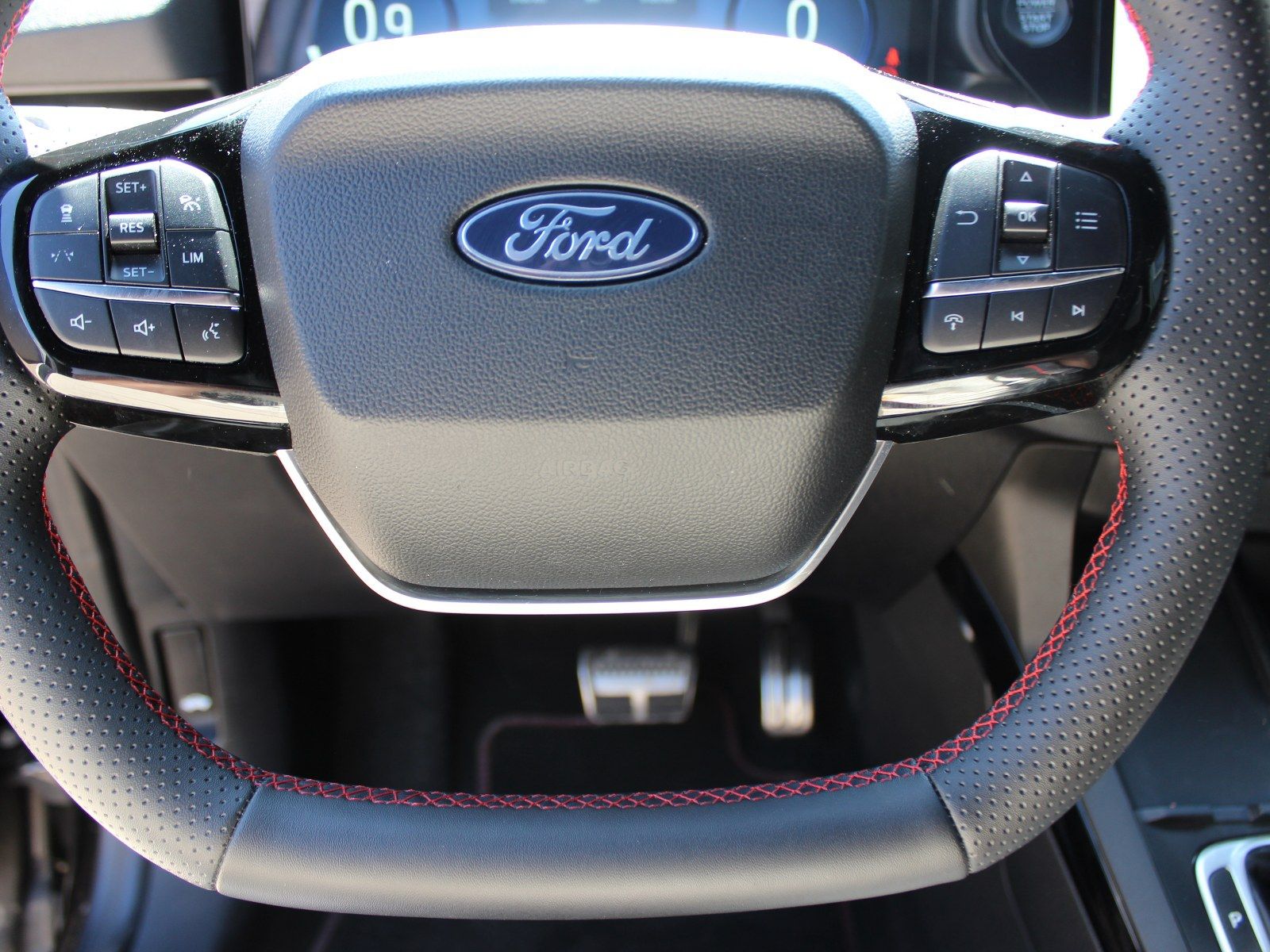 Fahrzeugabbildung Ford Puma ST-Line 1,0 EcoBoost Mild Hybrid