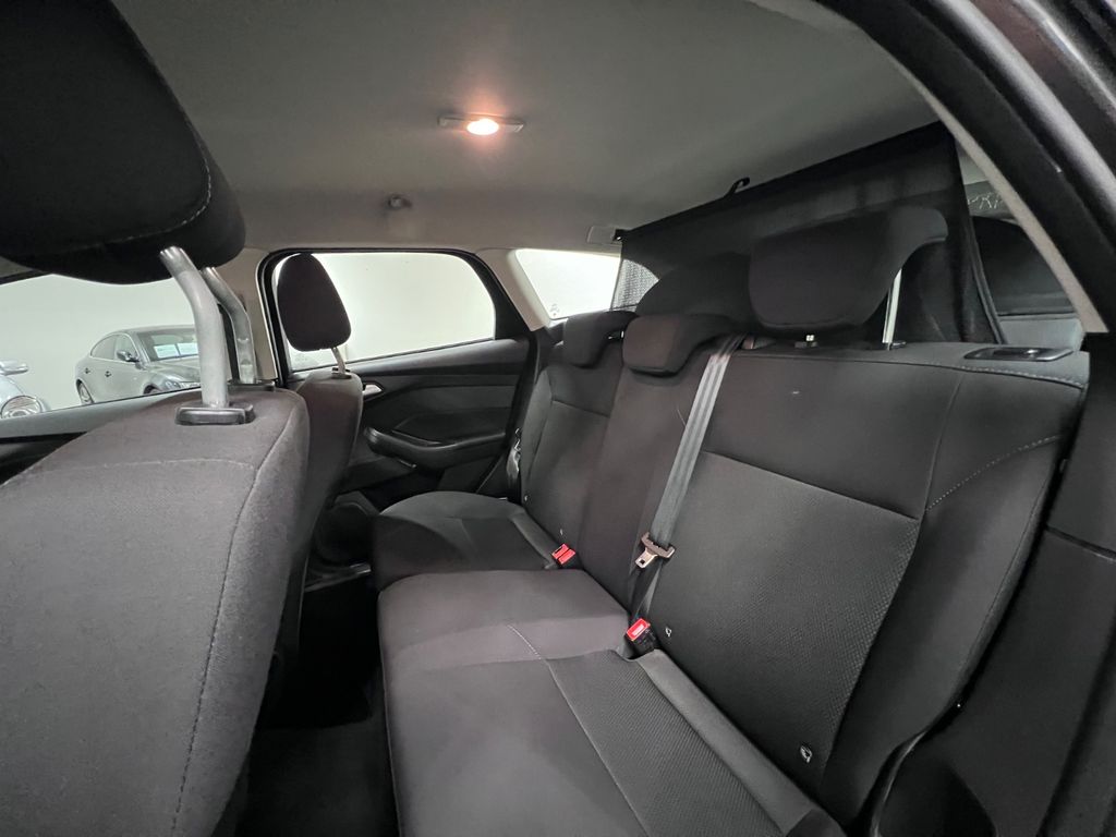 Ford FOCUS TURNIER BUSINESS/ 96.tKM/ GARANTIE/ NAVI/ Ford FOCUS TURNIER BUSINESS/ 96.tKM/ GARANTIE/ NAVI/