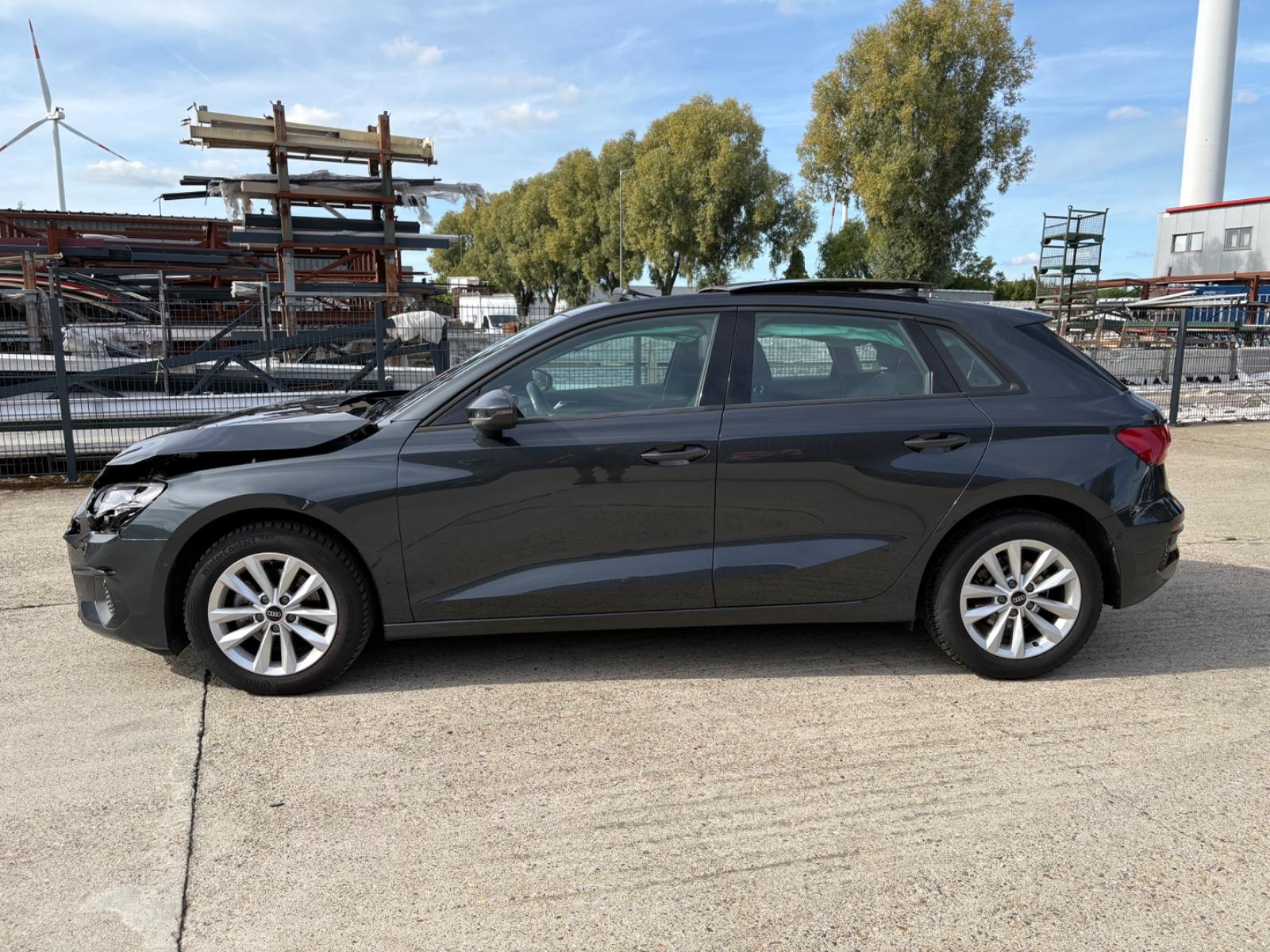 Audi A3 SPORTBACK 30 TFSI S-TRONIC / PANORAMA DACH