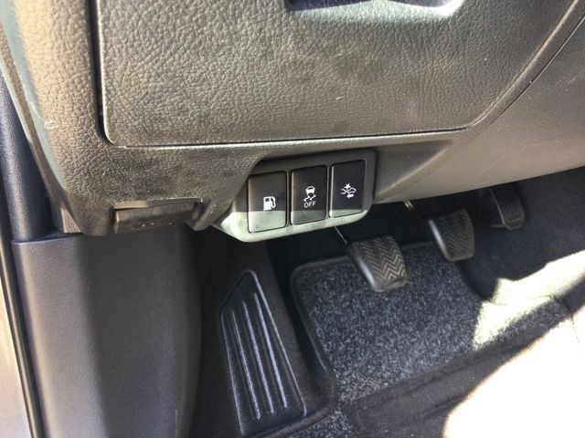 Avensis 1.8 Business Edition SHZ KAMERA NAVI LED