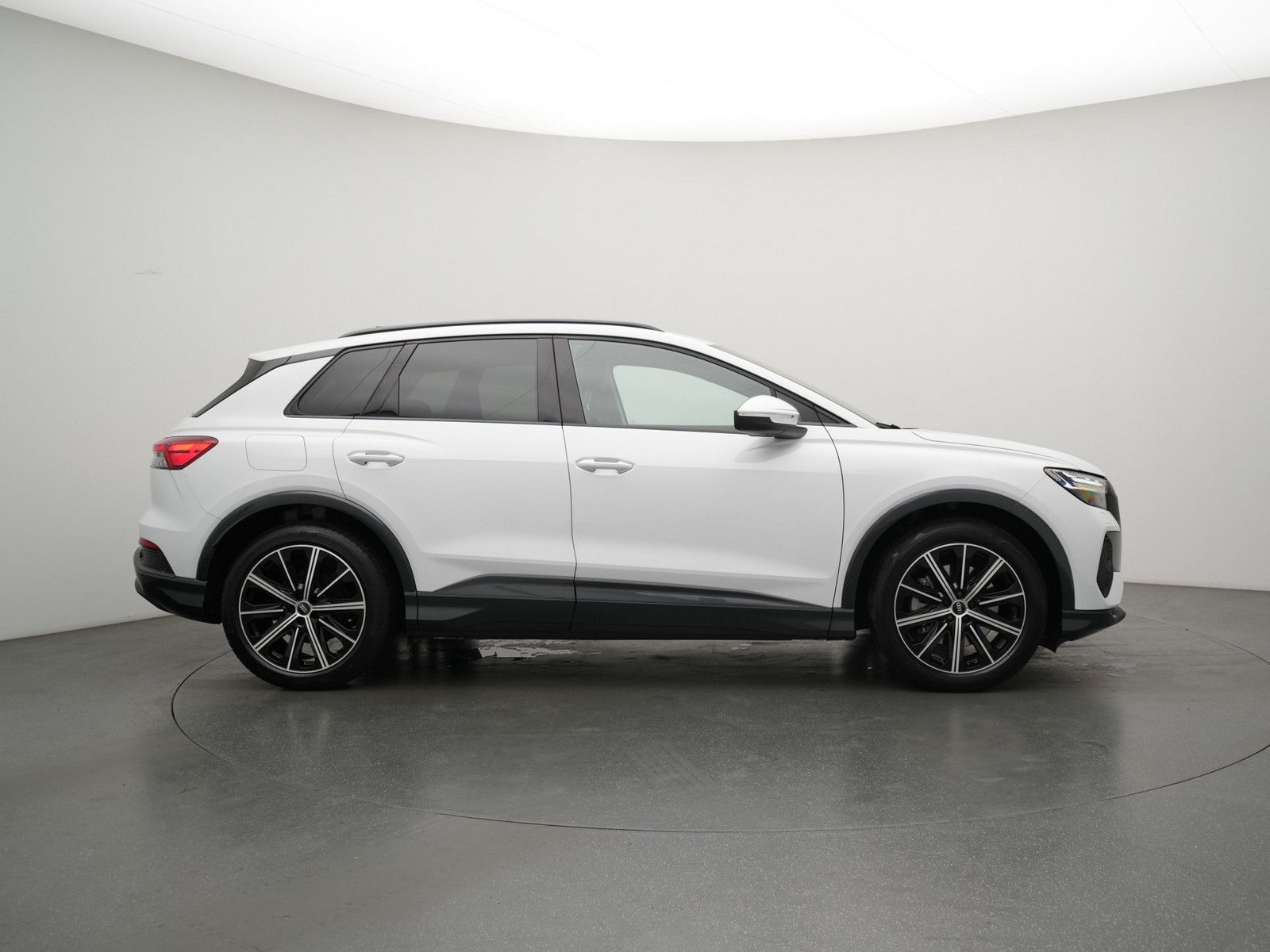 Audi Q4 e-tron 40 ACC NAVI SONOS KAM MATRIX SHZ HUD foto 3