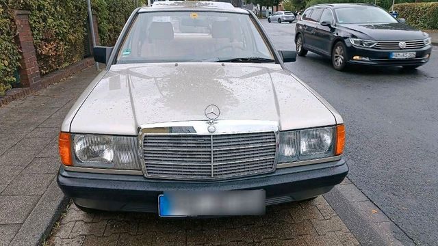 Mercedes-Benz Oldtimer Mercedes Benz 190 E