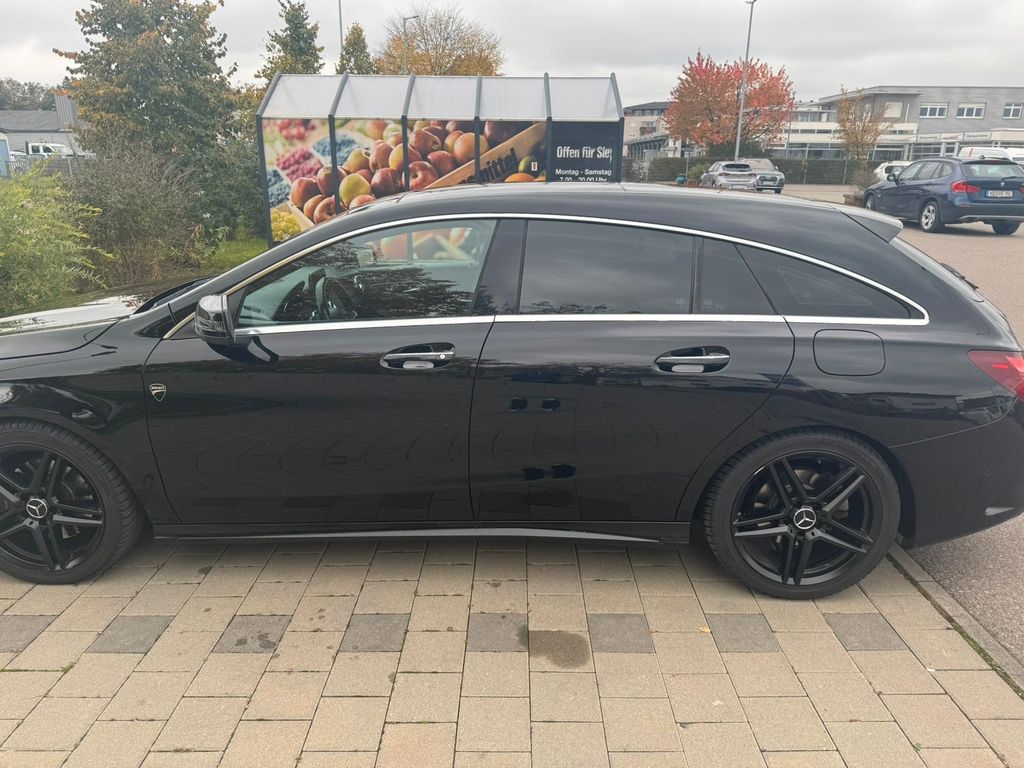 MERCEDES-BENZ CLA 250 1