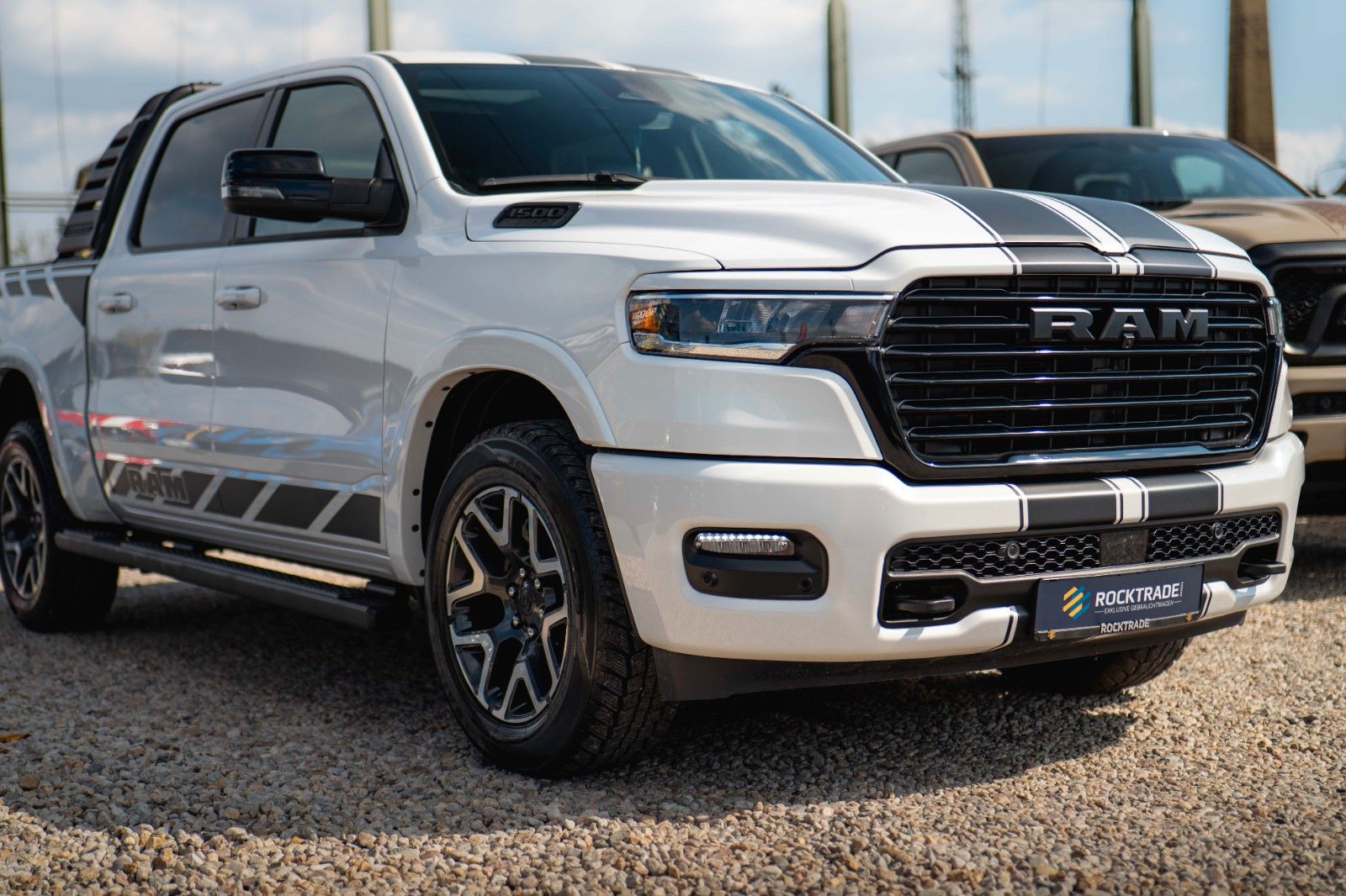 Fahrzeugabbildung Dodge RAM 3.0 MY 25 TWIN TURBO LARAMIE Night Pano ACC