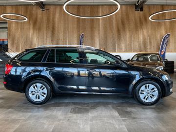 Skoda Octavia Combi Joy *1.HAND*PANO*ACC*NAVI*PDC*