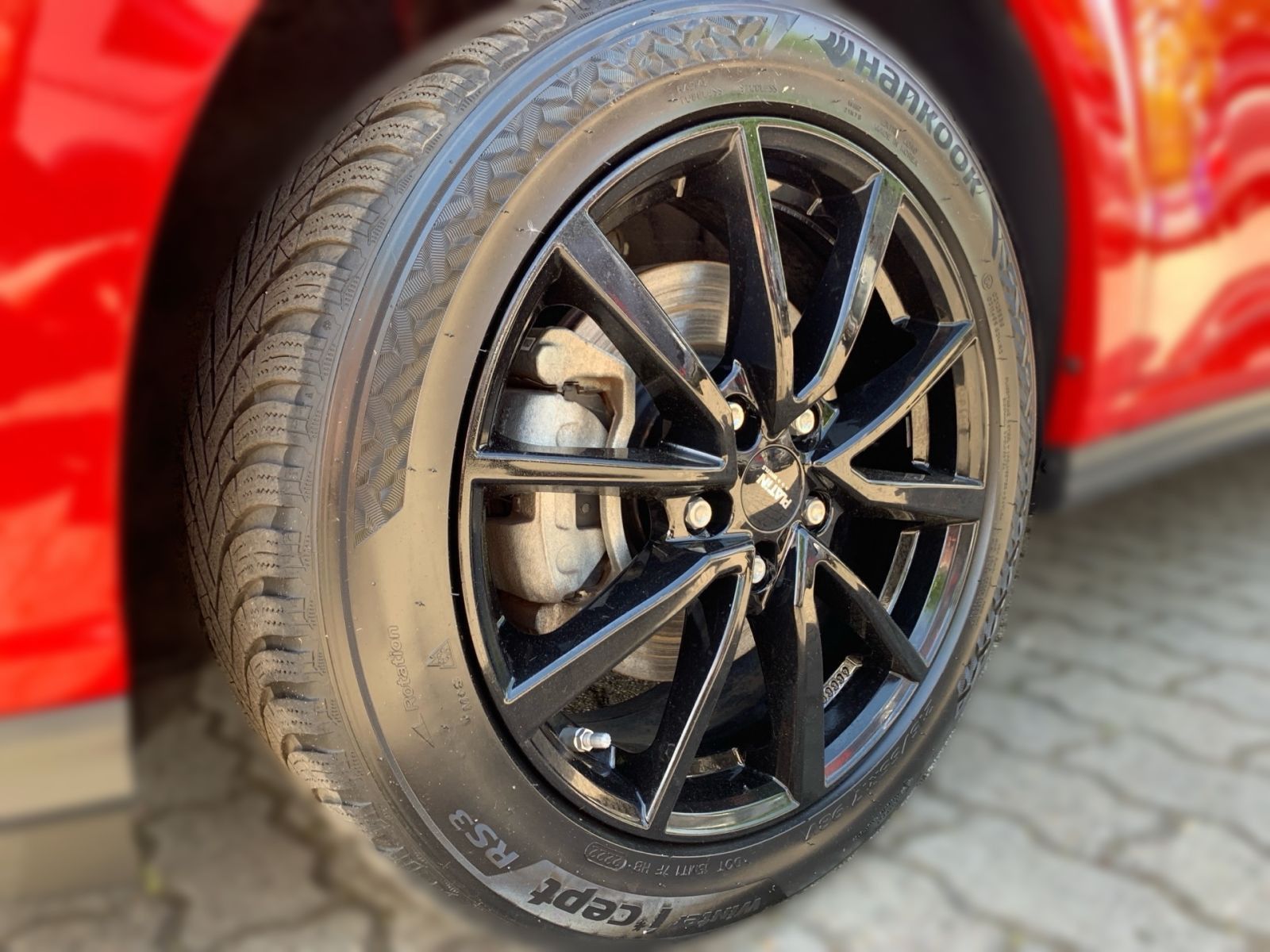 Fahrzeugabbildung Hyundai KONA Edition 30+ 1Hd 8x bereift