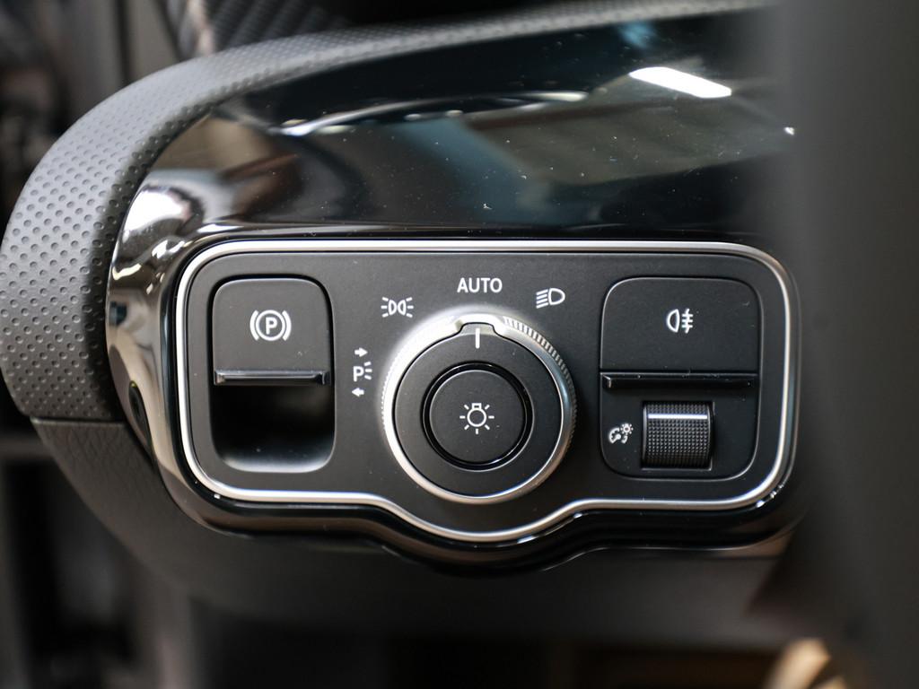 Mercedes-Benz A 250 4M Progressive Line AHK LED Kamera Spurh.-