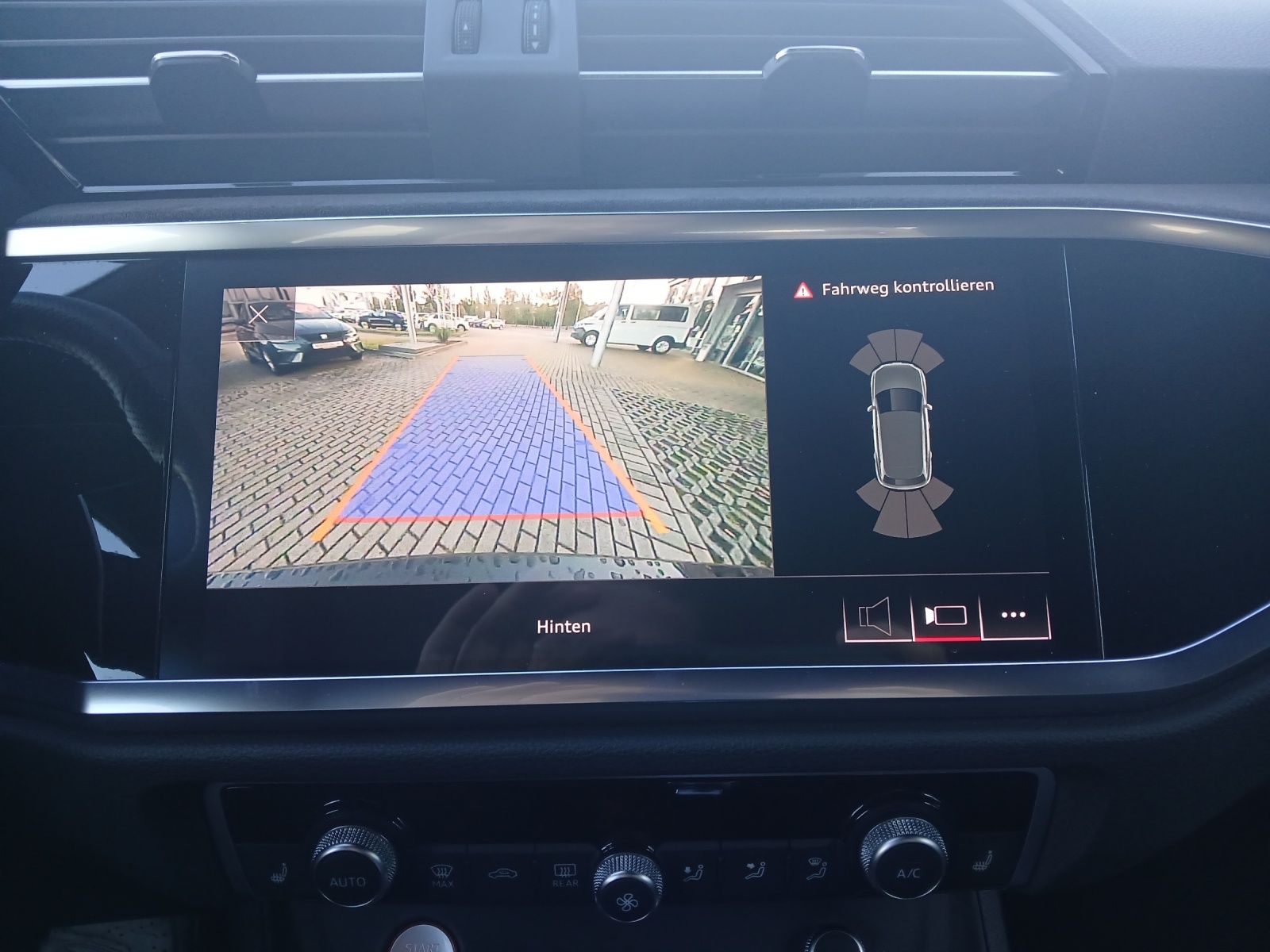 Fahrzeugabbildung Audi RS Q3 Sportback TFSI quattro MATRIX ACC 21" B&O