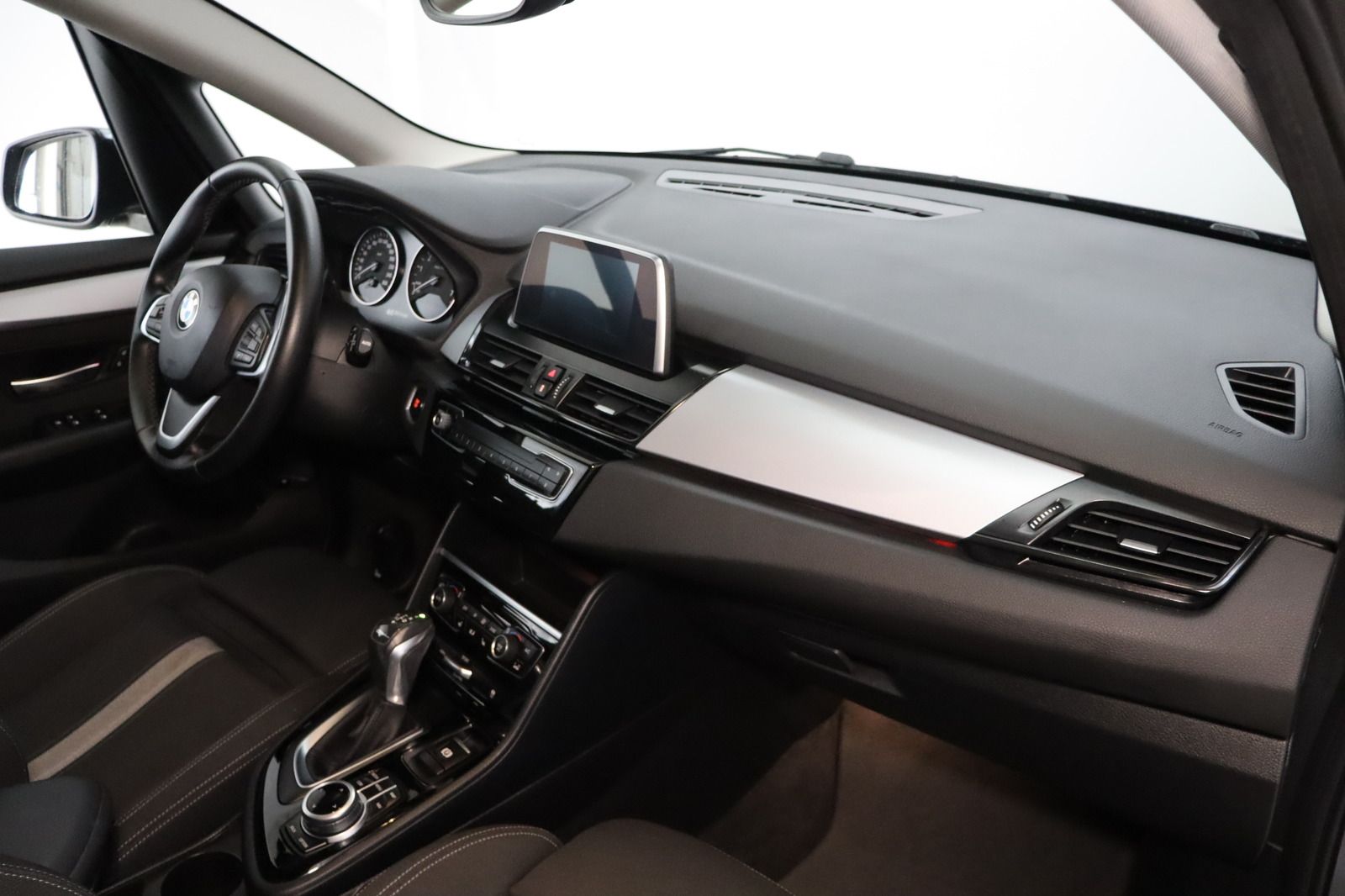 Fahrzeugabbildung BMW 225 xe i Performance Advantage Active Tourer