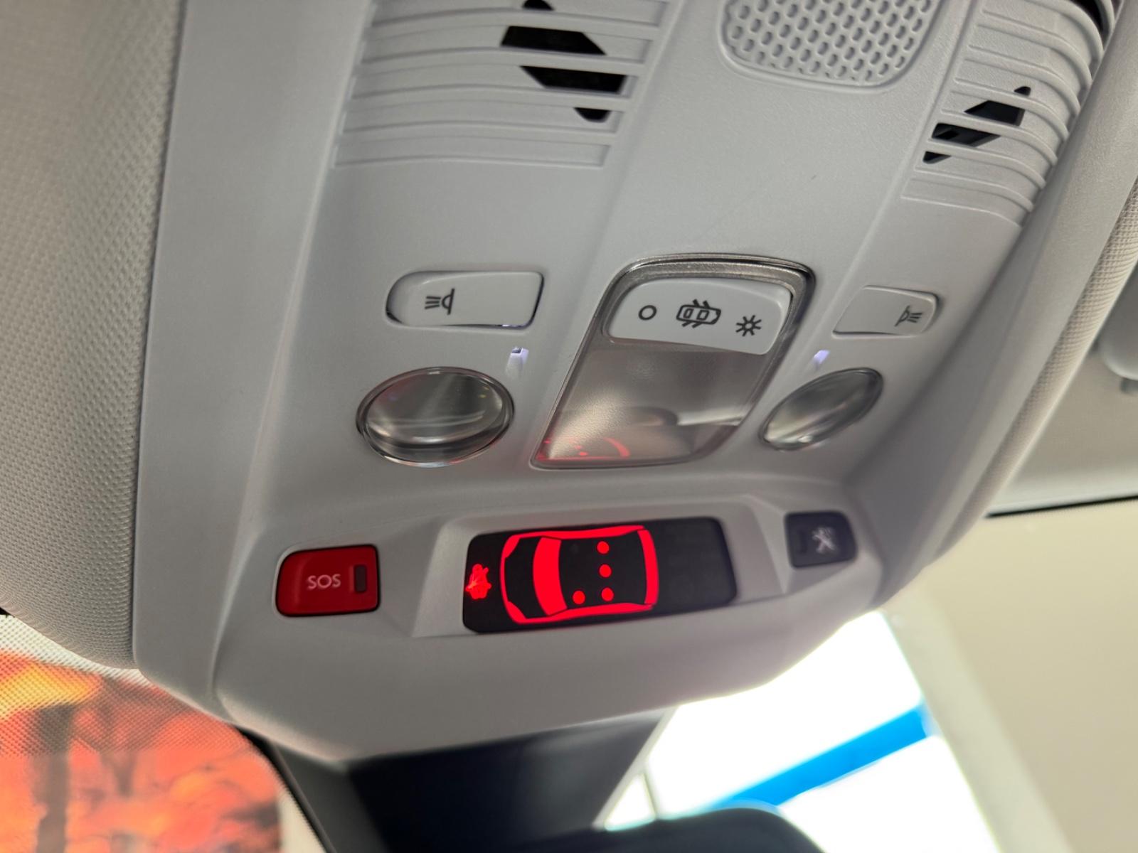 Peugeot 3008 Crossway/Automatik/DAB/Sitzheiz/Klima/AHK