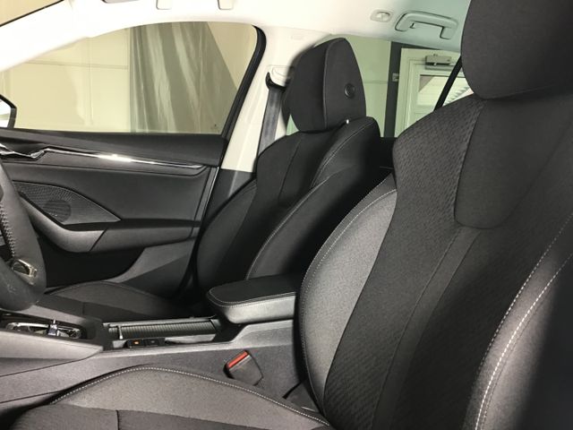 Fahrzeugabbildung Skoda Octavia Style 2.0 TDI Combi DSG/Navi/ACC/AHK/HUD