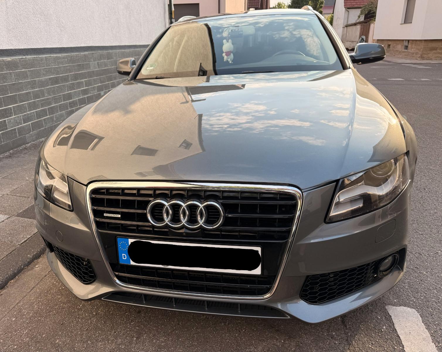 Audi Quattro 2011 — rear view